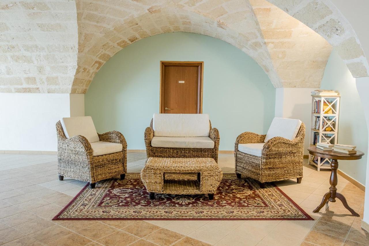Laurito Resort & Spa Oria  Εξωτερικό φωτογραφία
